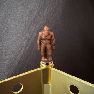 New! Bigfoot Magnetic Hinge Topper Fun Hidden Decor